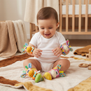 Kit Sensorial para Bebés (Muñeco + Calcetines Sonajero) – Estimula los Sentidos y la Coordinación